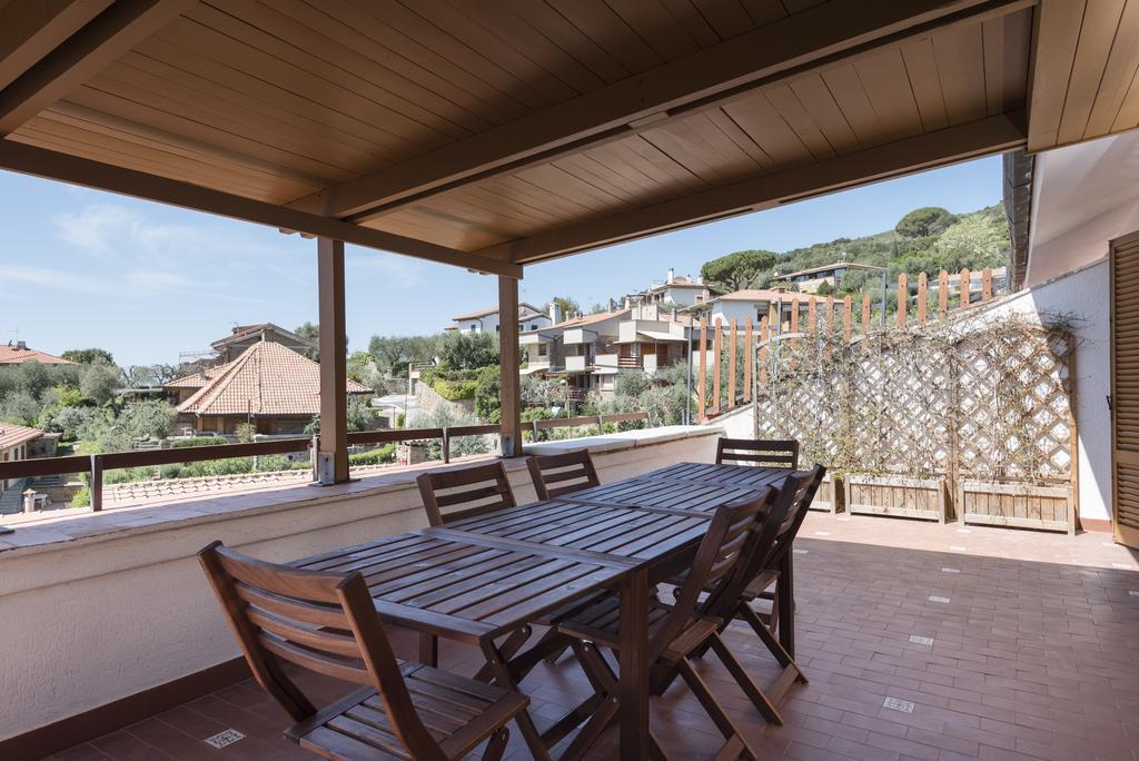 Villa Con Terrazza Vista Mare Кастильоне-делла-Пеская Экстерьер фото